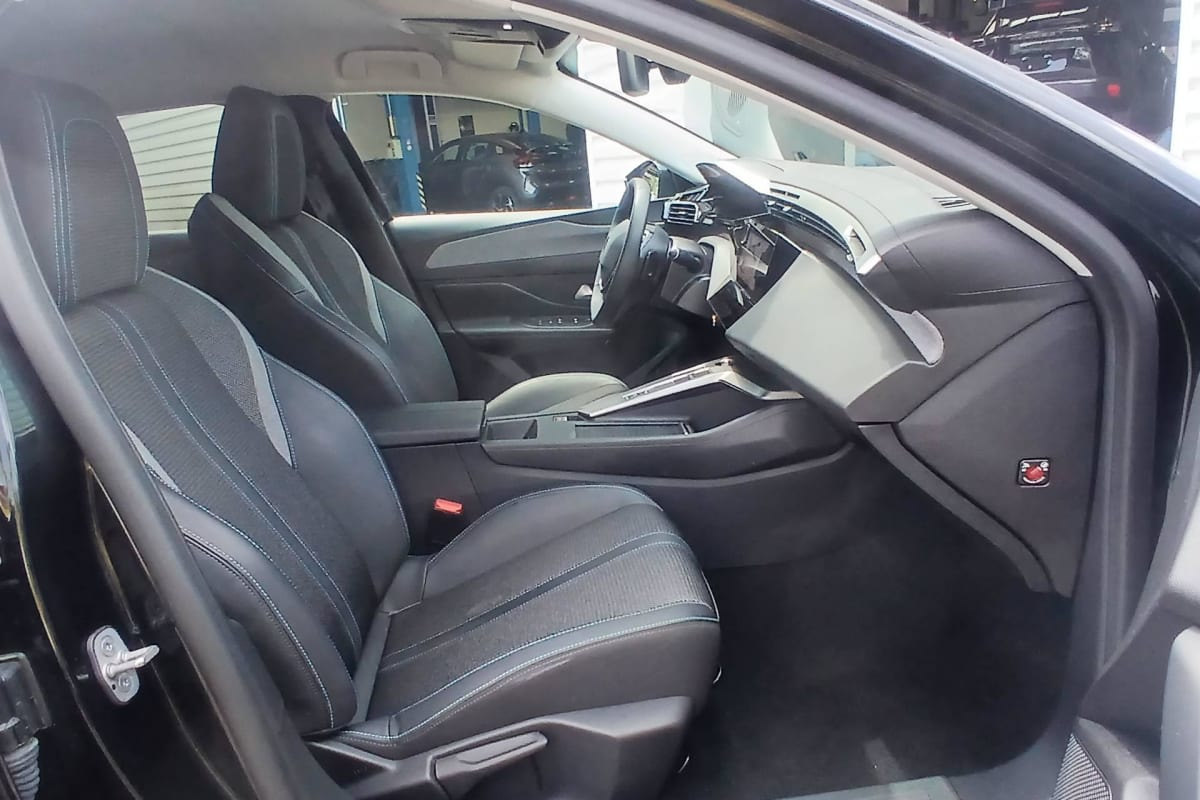 Peugeot 408 — photo 13