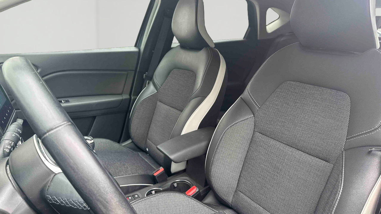 Renault Captur TCe 90 — photo 11