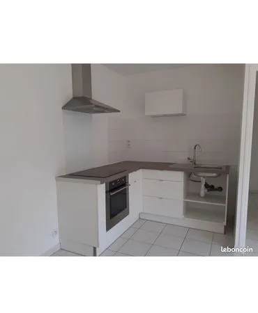 Appartement T3 terrasse +garage + parking
