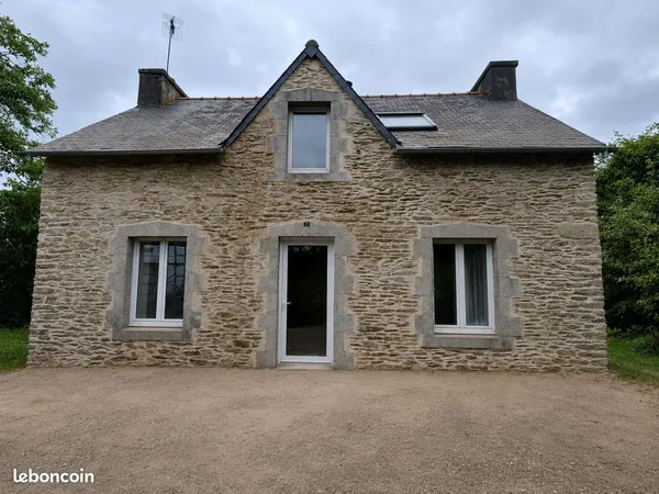 Maison bretonne en pierre - 85M² - Paule 22340