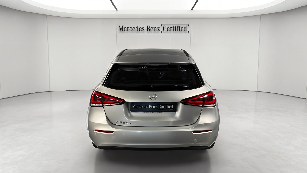 Mercedes Classe A 250 e 8G-DCT — photo 4
