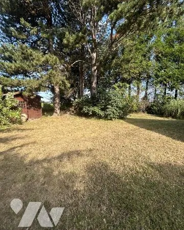 Terrain 617 m²