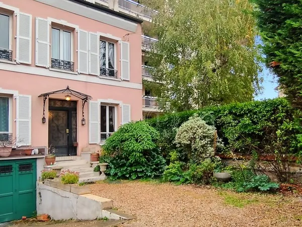 Maison 8 pièces 146 m²