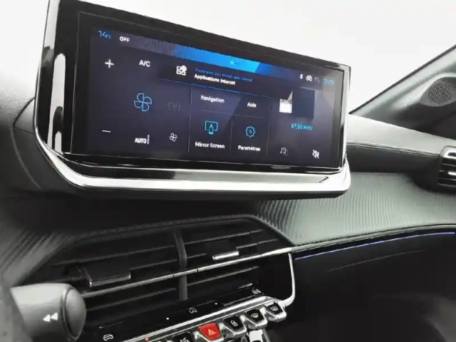 Peugeot 208 electrique 50 kwh 136ch — photo 10