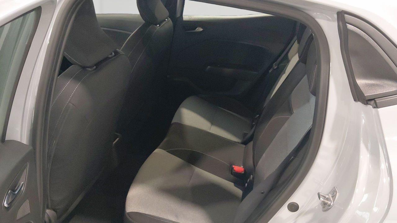 Renault Clio Blue dCi 100 ch GSR2 — photo 12