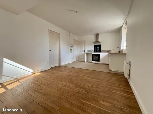 Appartement F2 refait à neuf