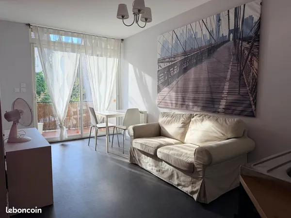 Studio Meublé Cosy en Plein Coeur de Lons