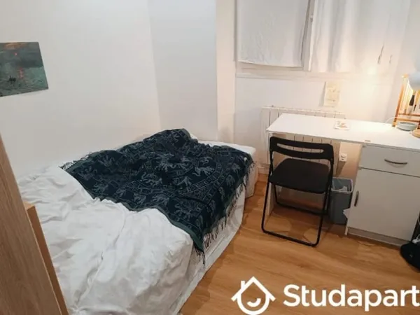 Studio 1 pièce 14 m²