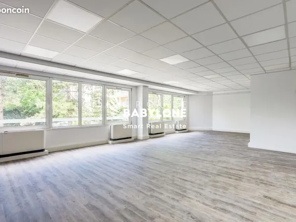 Bureaux 133 m²