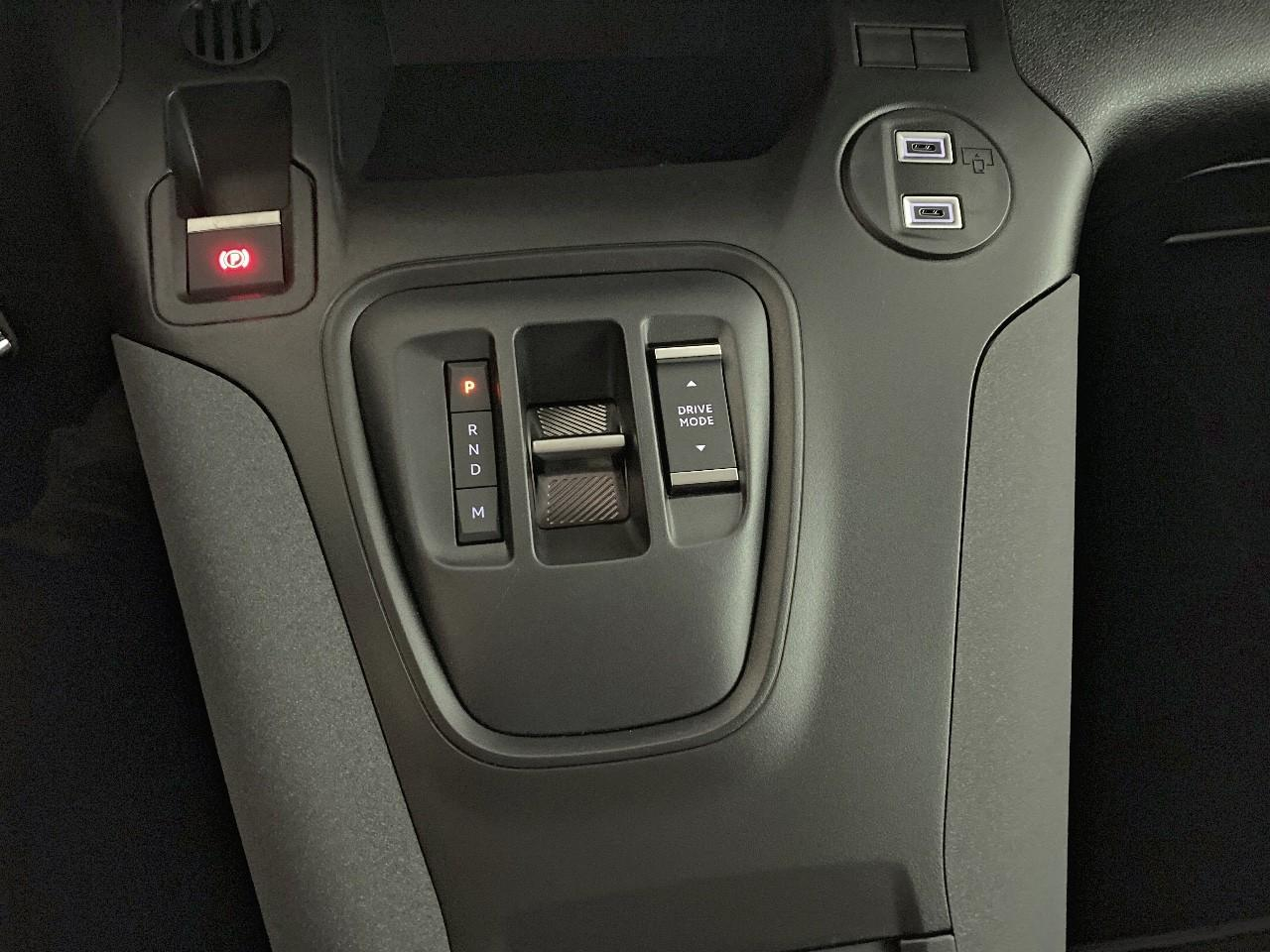 Peugeot Rifter m diesel 130 ch automatique 5pl gt — photo 17