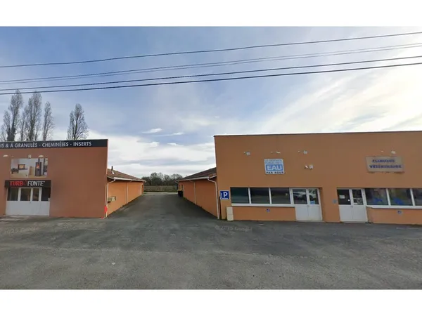 Local industriel 708 m²