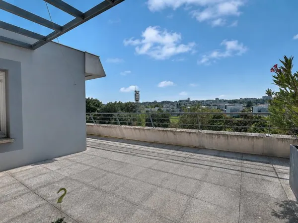 Appartement 5 pièces 143 m²
