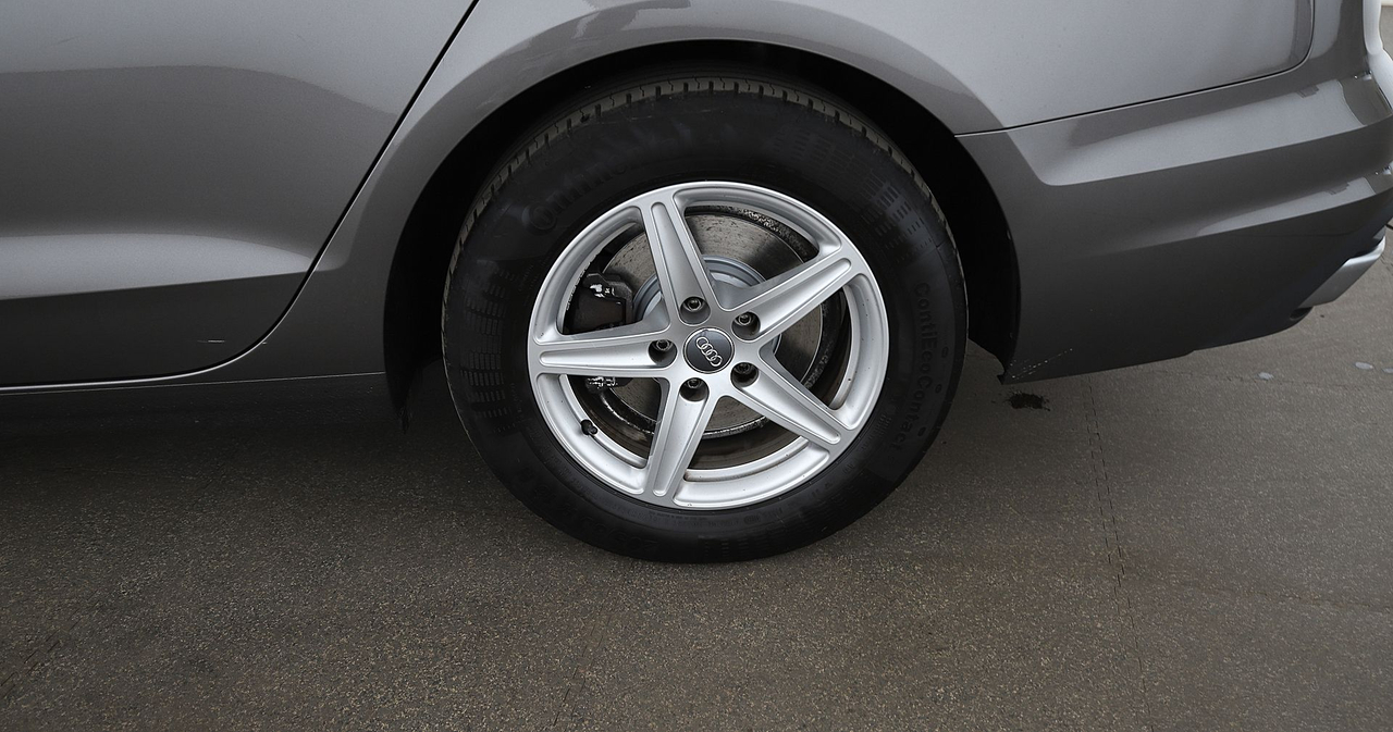 Audi A4 Avant — photo 32