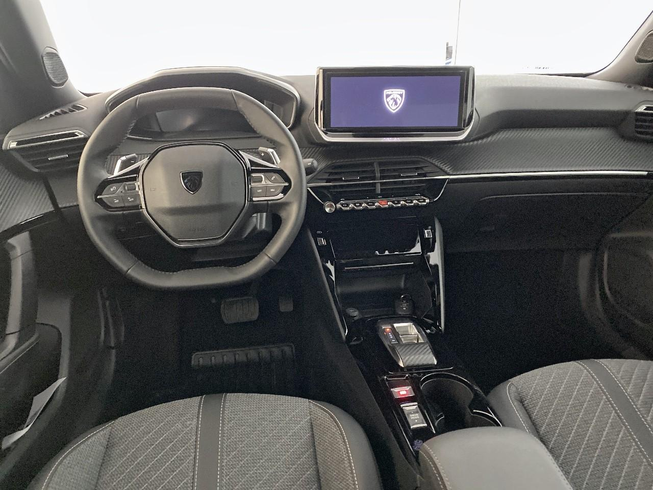 Peugeot 2008 130 s&s eat8 allure — photo 8