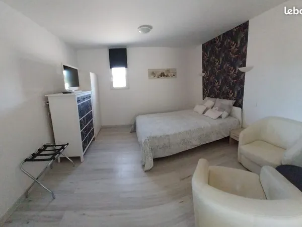 Studio meuble avec terrasse