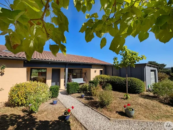 Maison d'Architecte entre Sarlat et Montignac