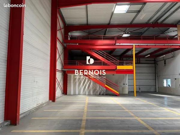 Local d'activité 167 m²