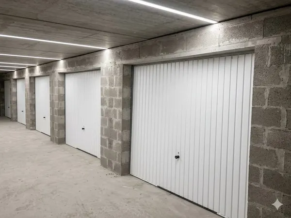 INVESTISSEMENT SECURISÉ - GARAGE / BOX 17m2 à BISCARROSSE