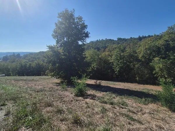 Terrain 957 m²