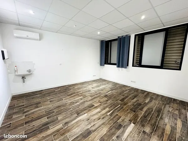 Local commercial 55 m² BASTIA