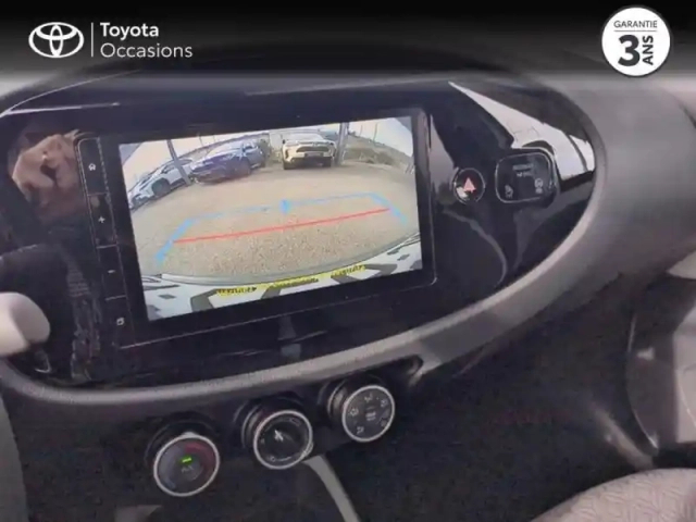 Toyota Aygo X 1.0 vvt-i 72ch design my24 — photo 10