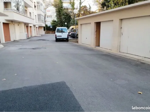Garage / local de stockage extérieur rdc Montpellier Alco