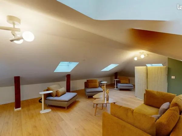 Chambre 6 pièces 122 m²