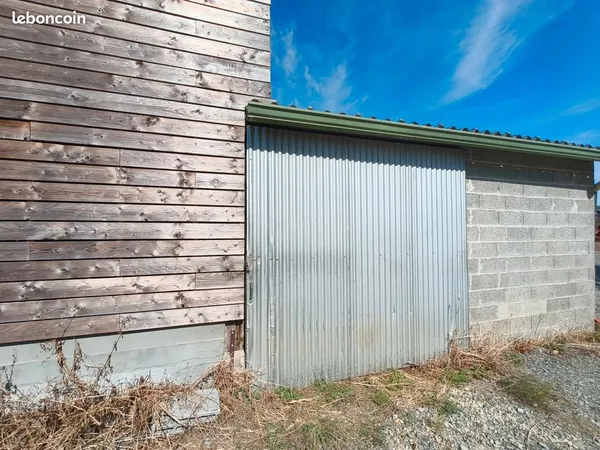 Espace de stockage sécurisé de 50 m² à marcillé-robert - 150 /mois