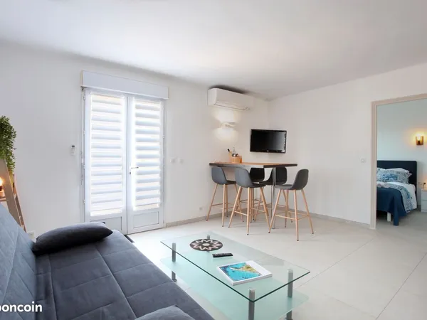 Location Appartement à l'année charges comprises (eau-électricité-wifi)