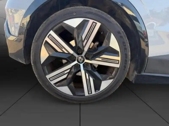 Renault Megane e-tech electric ev60 220ch iconic super charge -c — photo 11