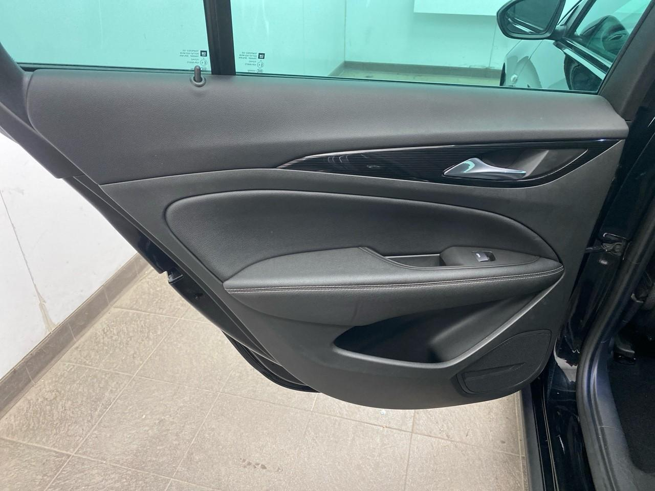 Opel Insignia grand sport 1.6 diesel 136 ch bva6 elite — photo 20