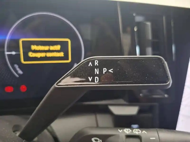 Renault Megane e-tech ev60 220 ch super charge — photo 21