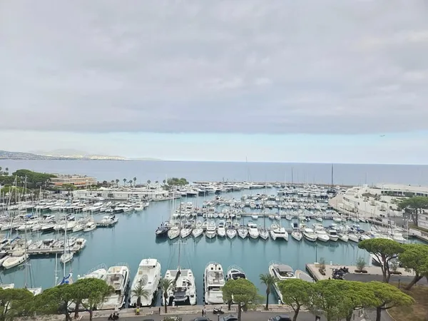 Exceptionnel!!! Marina Baie des Anges 7ème étage
