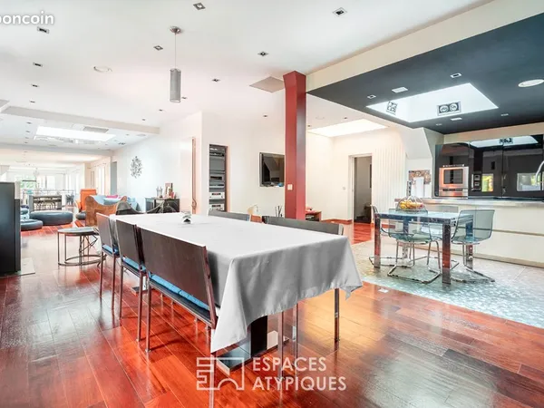 Loft 4 pièces 214 m²