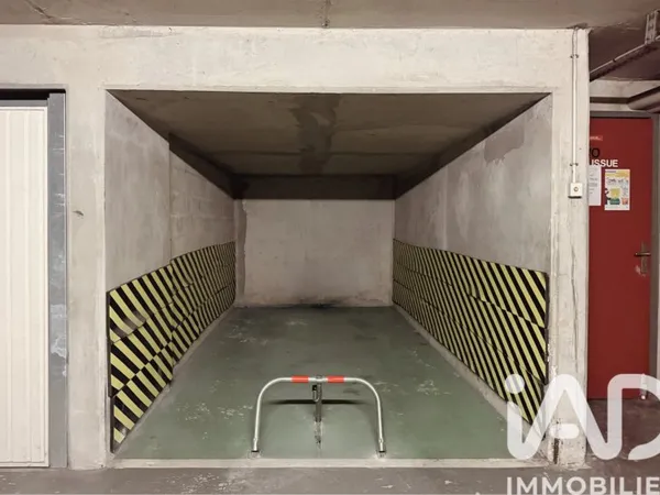 Parking 12 m²