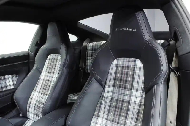 Porsche 911 turbo — photo 36