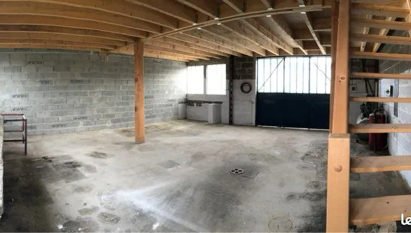 Loue garage box garde meuble stockage