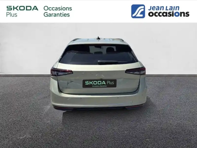 Skoda Superb combi 1.5 tsi mhev 150 ch act dsg7 — photo 8