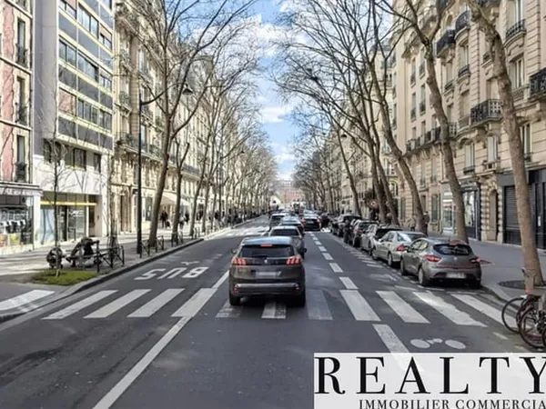 Boutique 225 m²