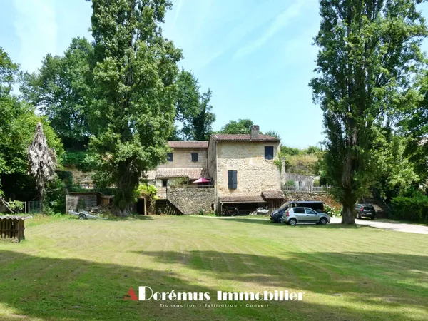 Maison 11 pièces 240 m²