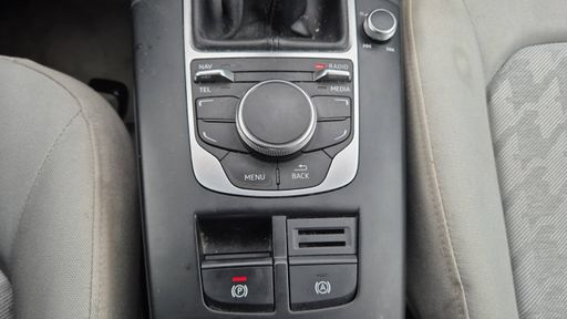 Audi A3 Berline 1.6 TDI 110 - Attraction – 2015 – 153772 km – Diesel – Boîte Manuelle — photo 7