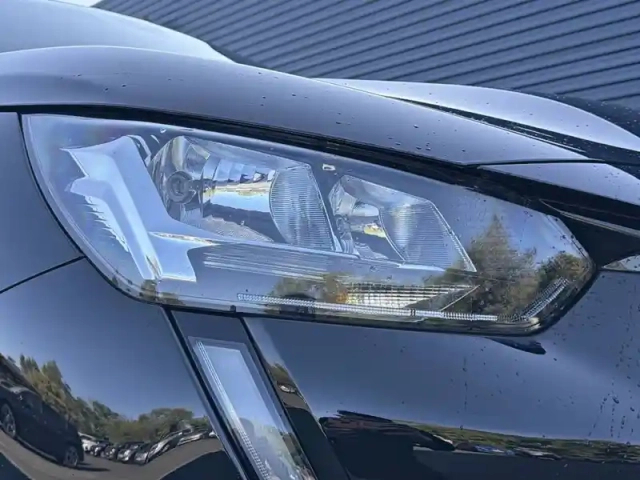 Peugeot 208 electrique 50 kwh 136ch — photo 16
