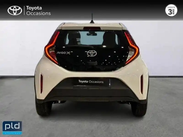 Toyota Aygo x 1.0 vvt-i 72ch dynamic — photo 7