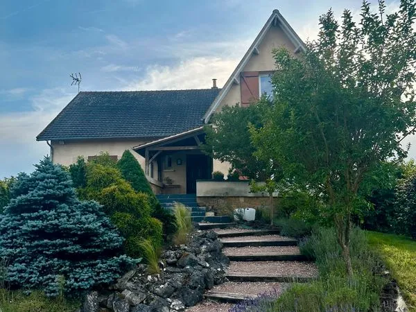 Maison 250m2 avec + 8 hectares