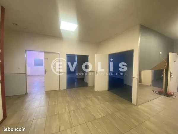 Bureaux 216 m²