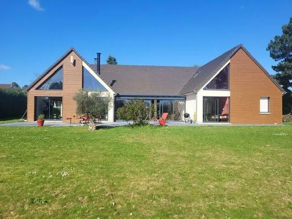 Maison 7 pièces 280 m²