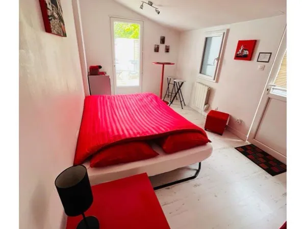 Studio meublé avec sa terrasse