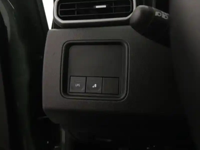 Dacia Duster 1.0 eco-g 100ch  journey + 4x2 — photo 14