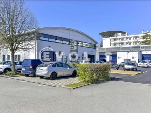 LOCAL A LOUER - 156 m² non divisibles