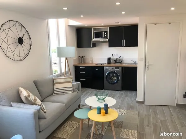 F2 meublé avec mezzanine - 23 m2 - Nice